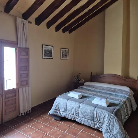 Cau De L'art Bed & Breakfast *